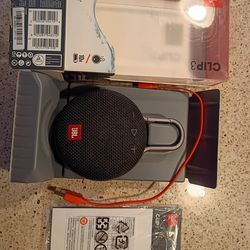 JBL clip 3