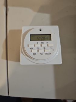 Titan Controls Apollo 9, Two Outlet 24 Hour Digital Timer, Timing Solution for Hydroponics, 120 Volt