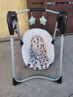 GRACO BABY SWING