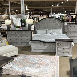 Bedroom set