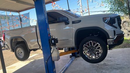 22” wheels and tires 🔥🔥
