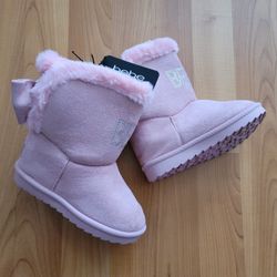 BEBE Girls Kids' Logo Rhinestone Faux Fur Lined Boot Toddler Size 9, size 10 NWT.


I have 2 sizes 9 and 10 toddler. 
