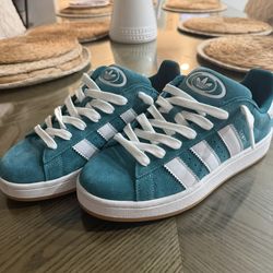 Brand New Adidas campus 00