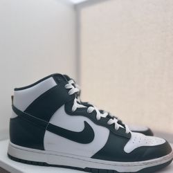 Nike Dunk “Noble Green”