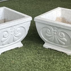2 Cement Pots