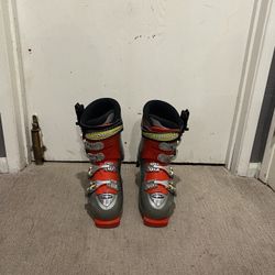 Ski Boots - Size 7M Or 7.5W