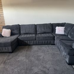 Living Spaces Modern Sectional Sofa Couch Lounge Chaise Sala 