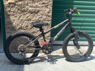 Genesis Rock Blaster Kid Bike