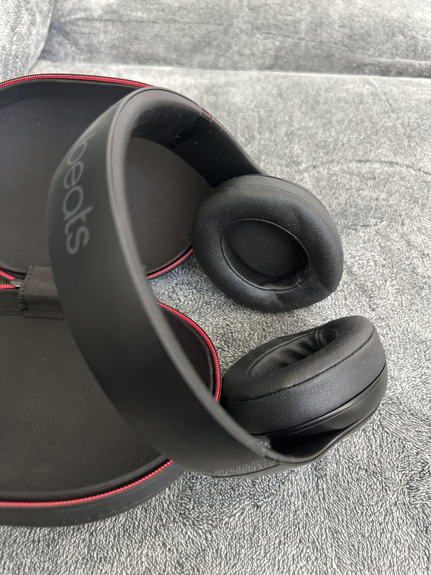 Beats Studio Pro