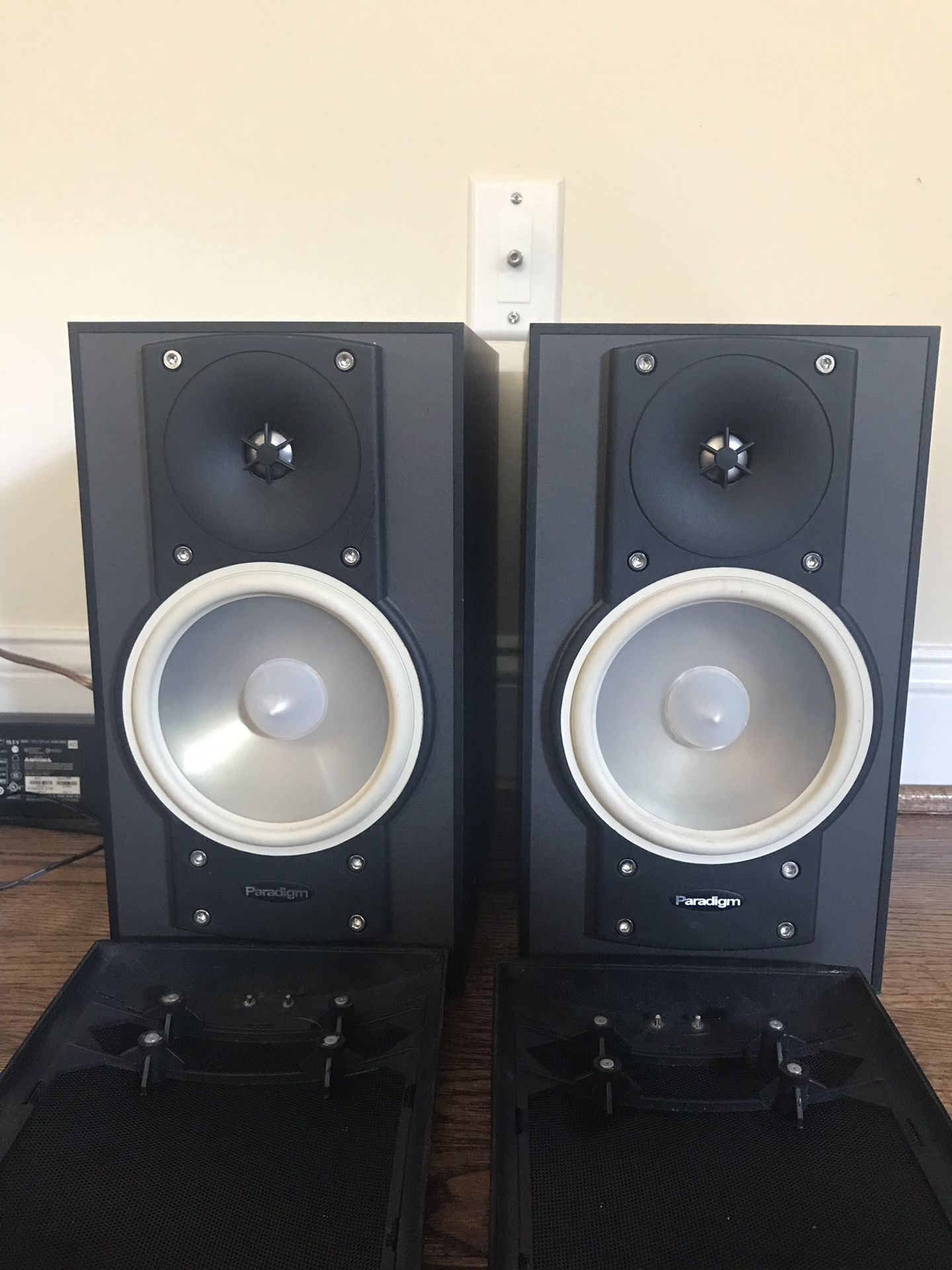 Paradigm Monitor Speakers and Extras