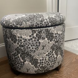 Round storage Ottoman 