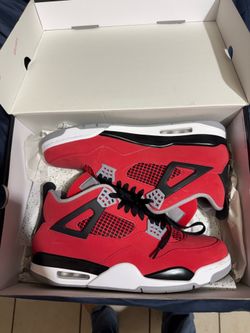 Jordan 4s