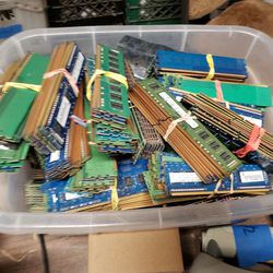 100 sticks  of 4gb  mixed ddr3 and ddr3l Desktop
