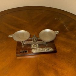 OLD ANTIQUE EASTMAN KODAK, VINTAGE STUDIO SCALE  / AVOIRDUPOIS WEIGHT