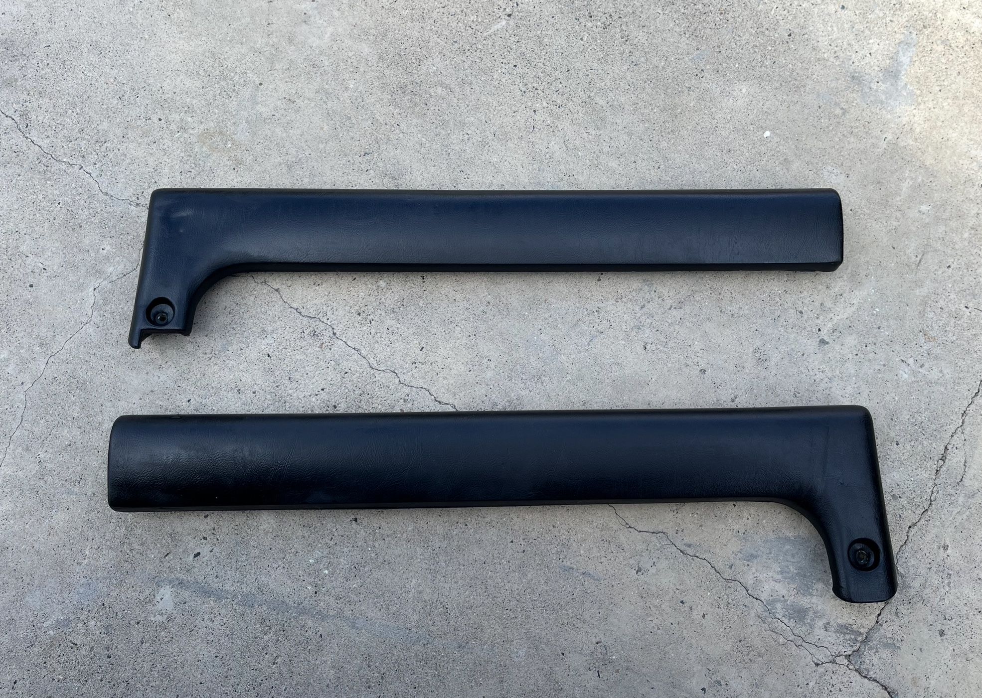 Pair of Porsche 911 964/993 Dash Knee Pads