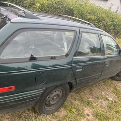 Ford Taraues 