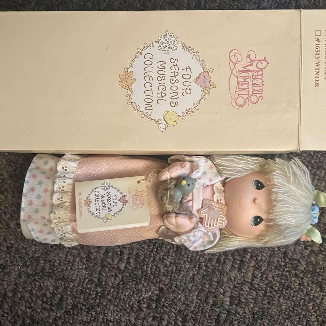 Precious Moments Doll “Four Season Musical Collection” 1988, #16510 “Spring”