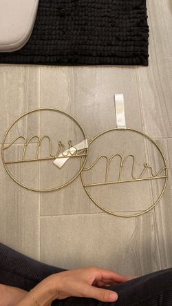 MR. & MRS Chair Sign