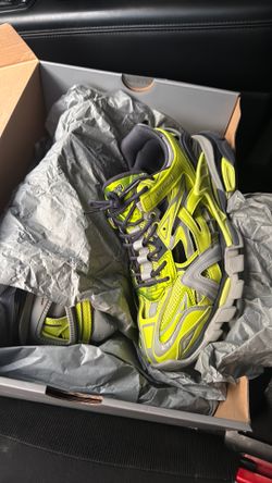 Balenciaga track