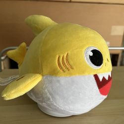 Moving Plush Baby Shark 