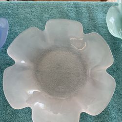 Set of 4 Vintage Flower Petal Glass Bowls