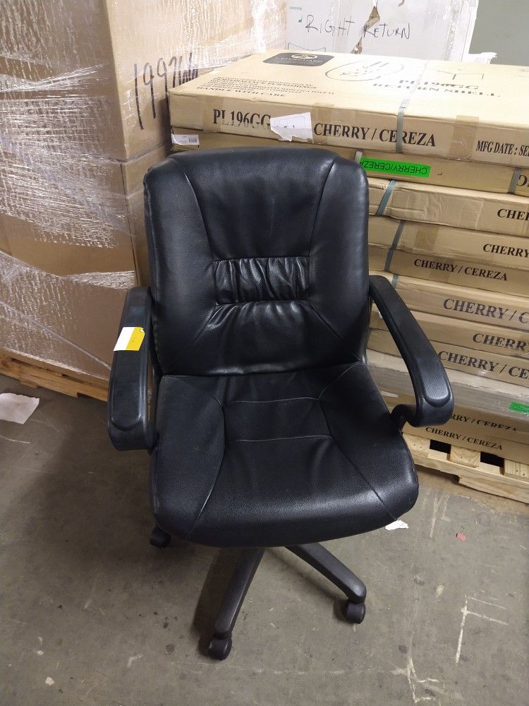 Liquidation Chairs Must Go