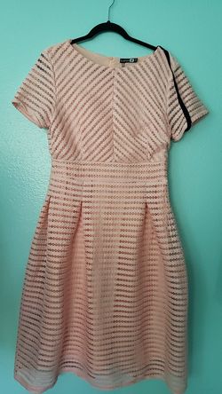 Peach color midi dress, full skirt new w tags