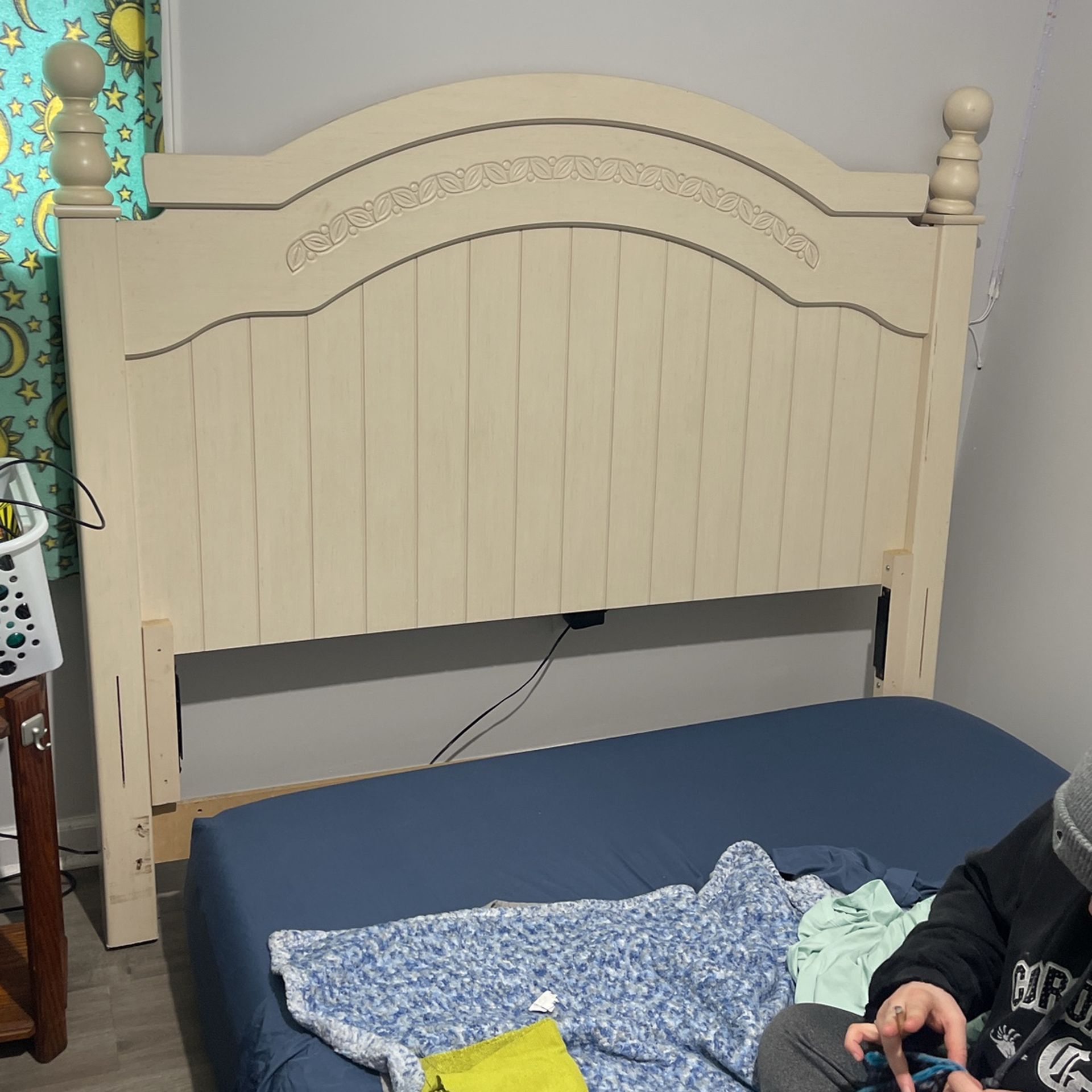 Headboard With Metal Rails Queen