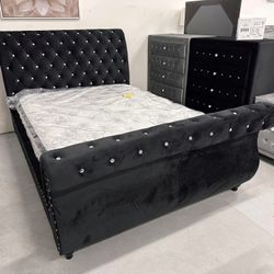 Black Velvet Tufted Design Sleigh Bed Frame 🪟 Matching Dresser, Nightstand, Chest, Mirror, Mattress Available ⭐$39 Down Payment with Financing ⭐ 90 D