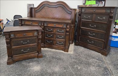 King size bedroom set