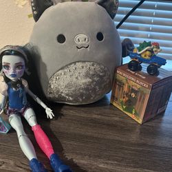 *DISCOUNTED* Variety Toy Bundle (Monster High, SquishMallow)