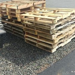Lot Of Wood Pallets 