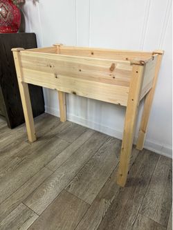 Brand new Raised Garden Bed planter for vegetable and fruit gardening