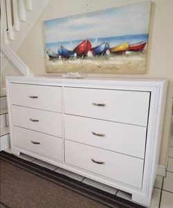 SOLID WOOD DRESSER 6 DRAWERS DELIVERY AVAILABLE