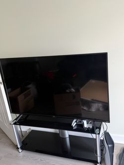 55in Roku Tv with Stand