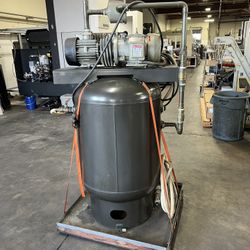 Vacuum Pump With tank