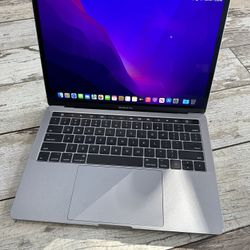 MacBook Pro 13” 2020 W/ Touch Bar And Logic Pro X, Final Cut Pro X, Photoshop And Illustrator 2022