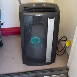 DeLonghi Portable Air Conditioner R410A 