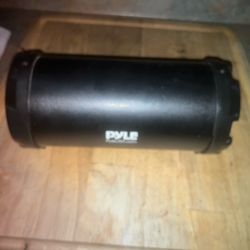 Pyle pro powered speaker