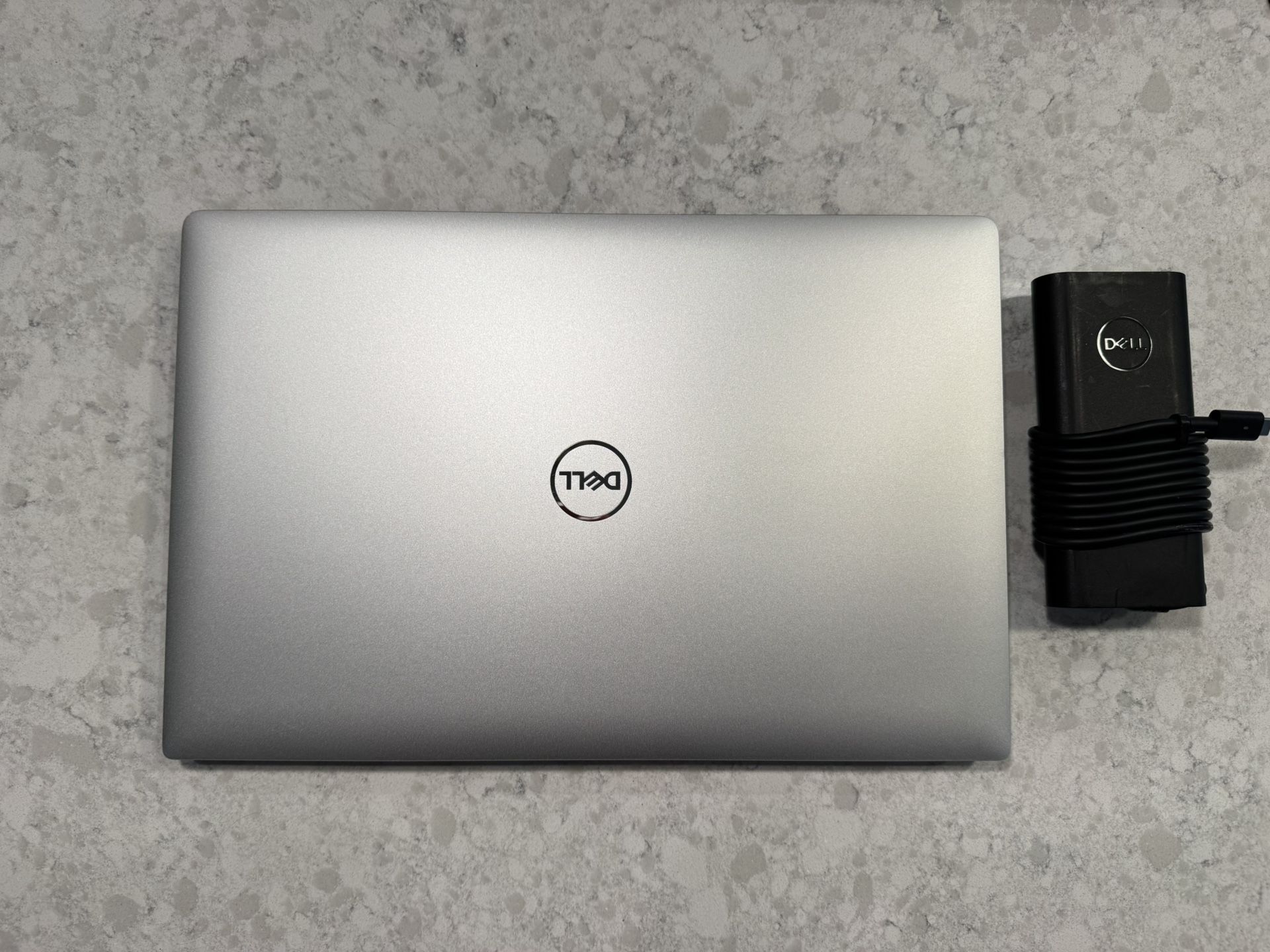 Dell Precision 5540 Laptop (9750H, Quadro T1000, 16GB, 256GB)