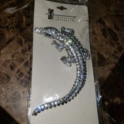 DIAMOND ALLIGATOR BROOCH PIN