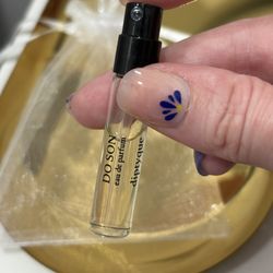 Different Samples Of Luxury Perfume 