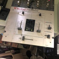 Vestax PMC 05 Pro-02 DJ Mixer