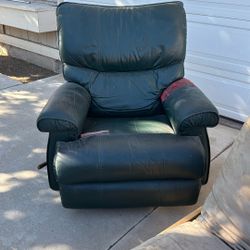 Free lazy boy Recliner 