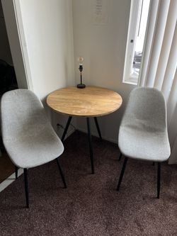 Circle Table & 2 Chair Set