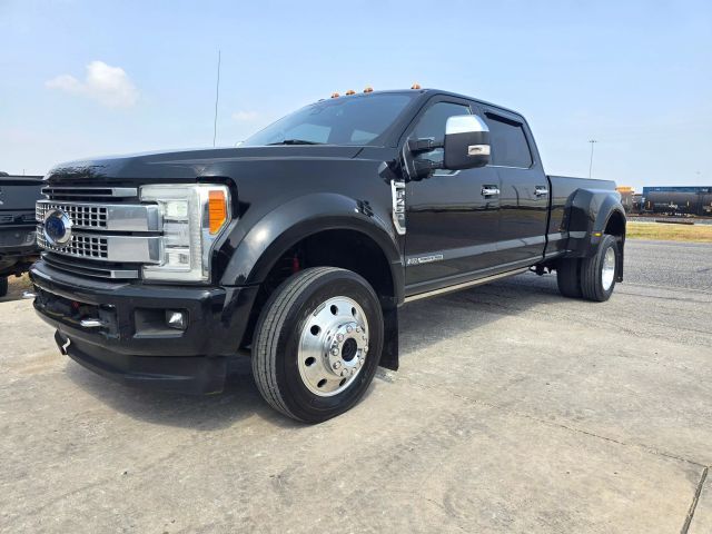 2017 Ford F450 Super Duty Crew Cab