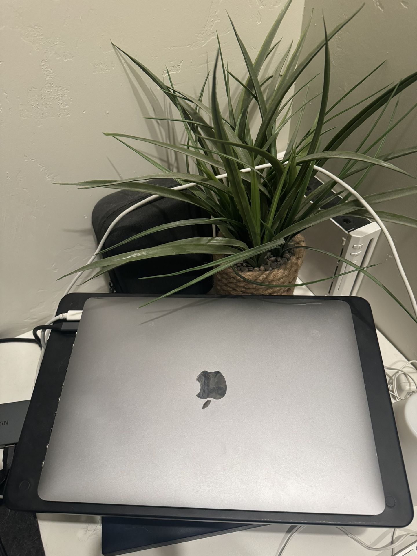 2017 13” MacBook Pro(Read Description )