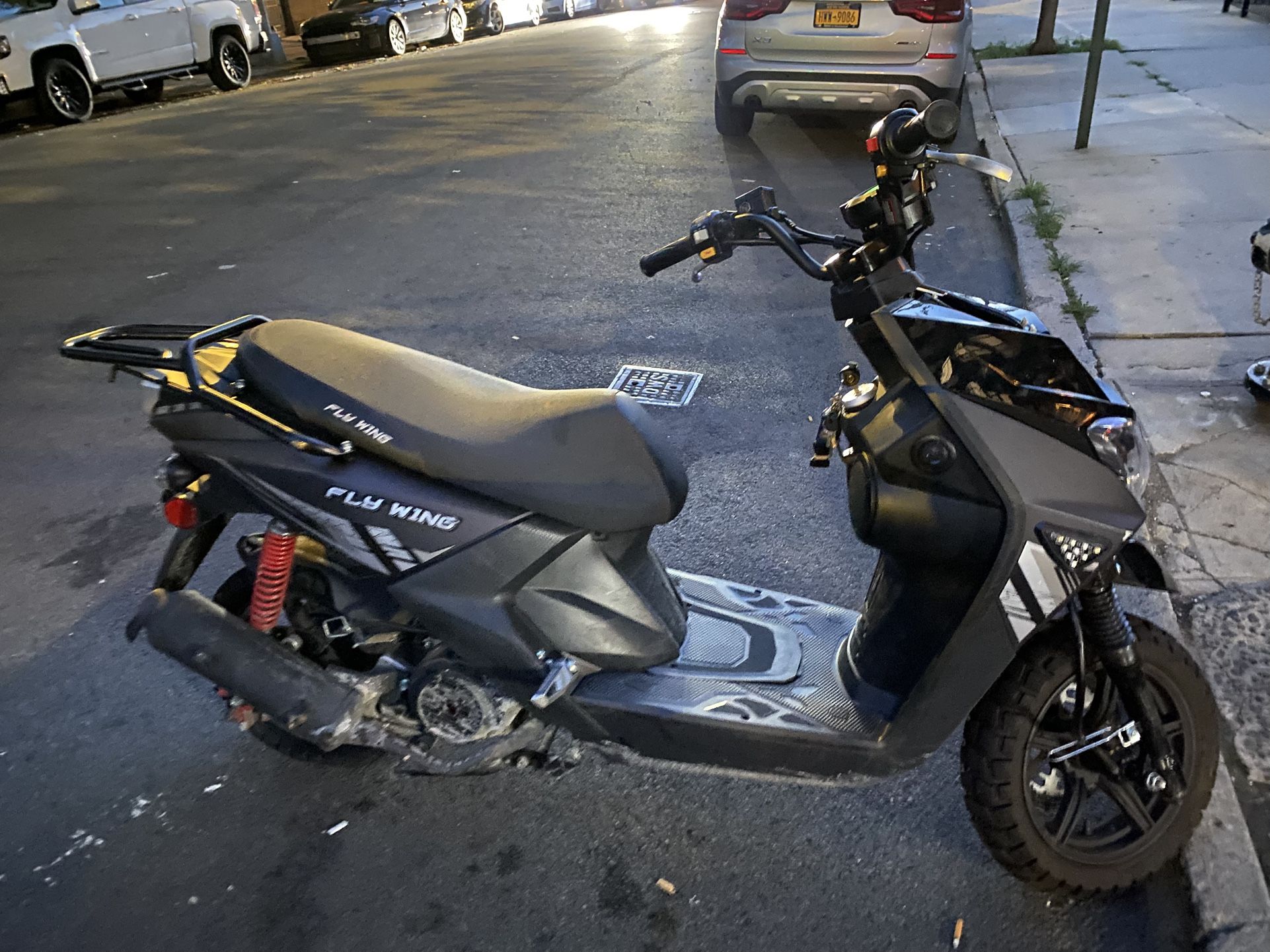 Title And Keys The Moped Look Like Brand New
