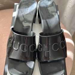 Gucci Women’s Rubber Slide Sandals Size 39