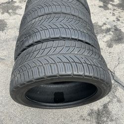 Set. Tires. 245. 45. 20. Bf. Godrich